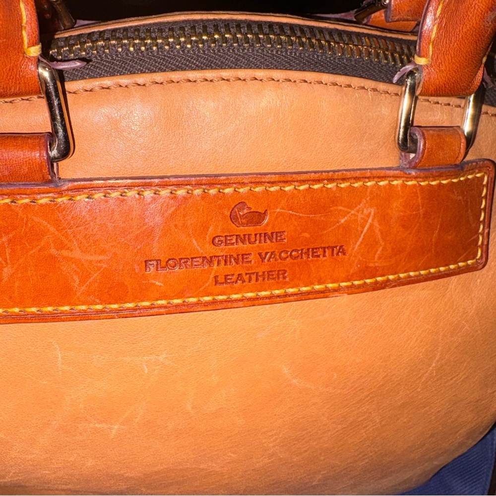 Dooney & Bourke Tan Leather shoulder/Handbag - Picture 2 of 11